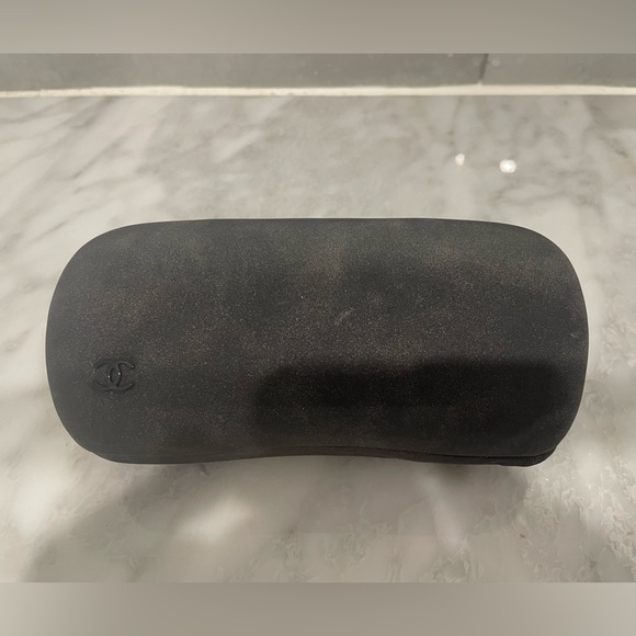 CHANEL DARK GREY SUNGLASSES HARD CASE main image 6
